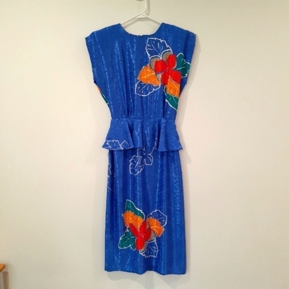 80's Sheath Hibiscus Dress with Peplum - Picture 1 of 9